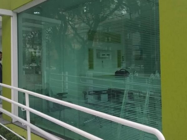 Película de Proteção Sisofilme Tristeza Porto Alegre Película de Proteção para Janelas estilo Insulfilm em Tristeza Porto Alegre